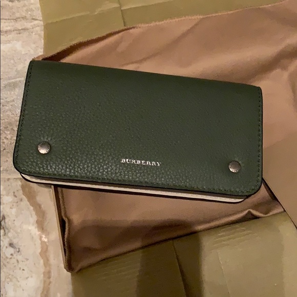 New !! Burberry continental wallet💕 - Picture 5 of 9